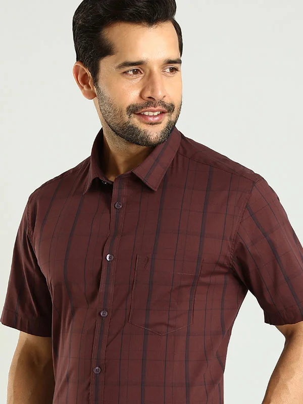Men Checked Half Sleeve Cotton Blend Shirt Trendy Men's Oversized