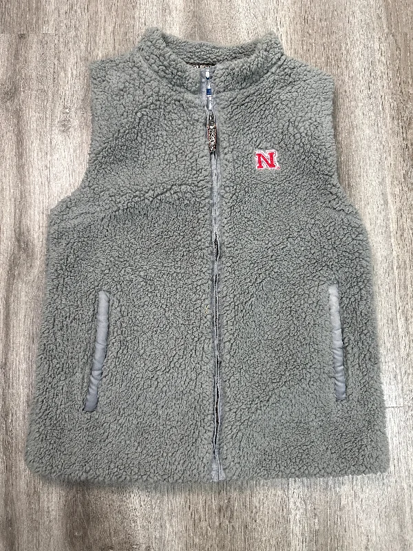 Vest Faux Fur & Sherpa By SUMMIT SPORTSWEAR In Grey, Size: M Monochromatic Office Style